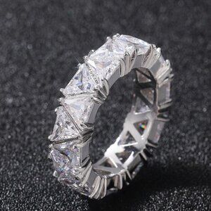 😍Shiny Triangle CZ Silver Plated Trendy Eternity Ring for Women, L211